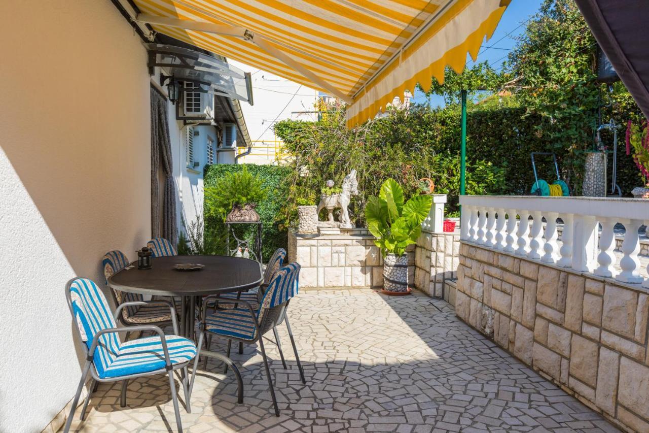 Apartman Mladenka Dramalj Exteriér fotografie